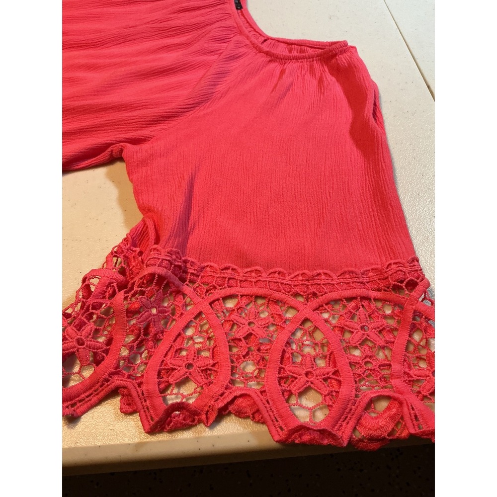 Le Rouge Women 1X Coral Pink Crochet Lace Trim Peasant Blouse Boho Top - Picture 8 of 8